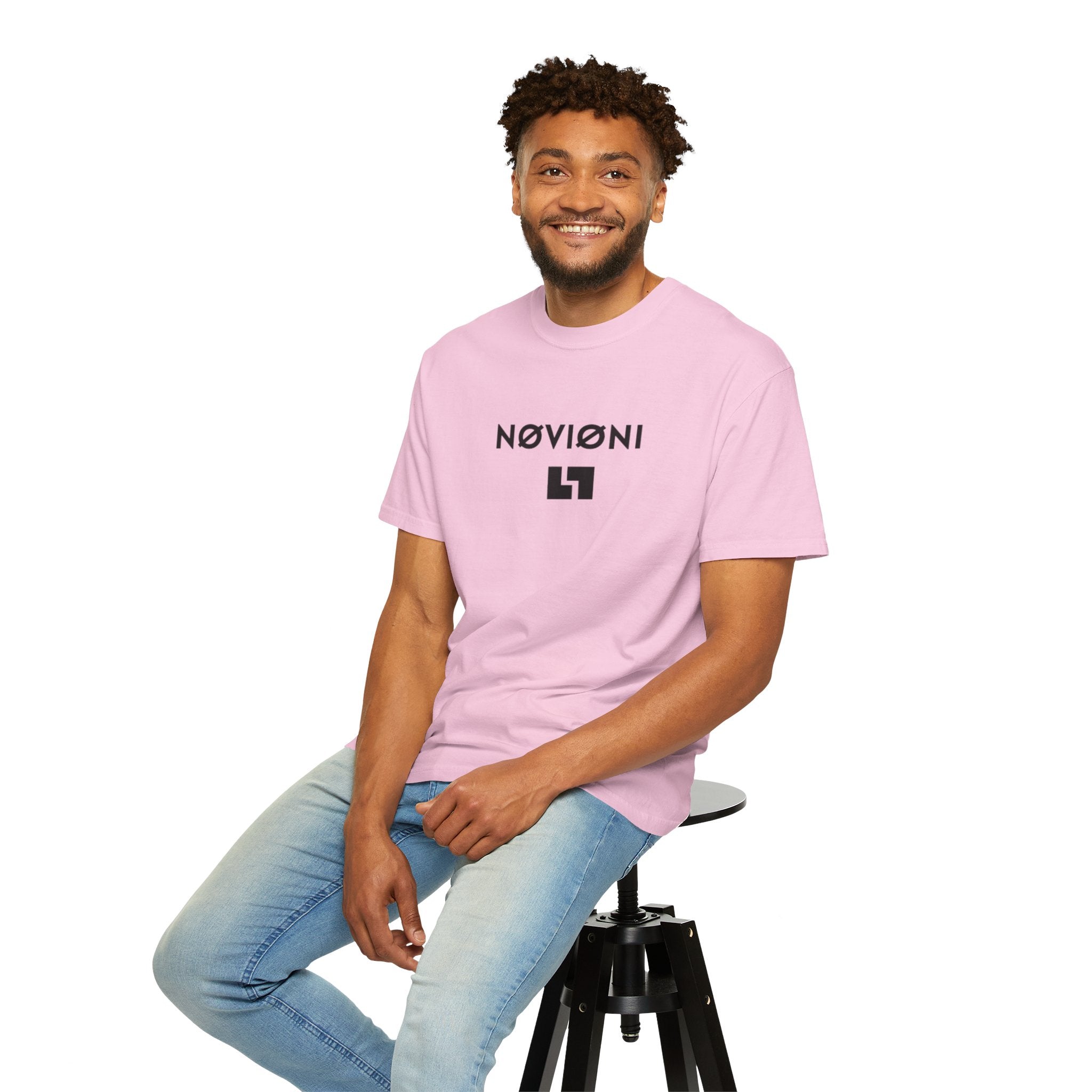 Garment-Dyed T-shirt with Novioni Design