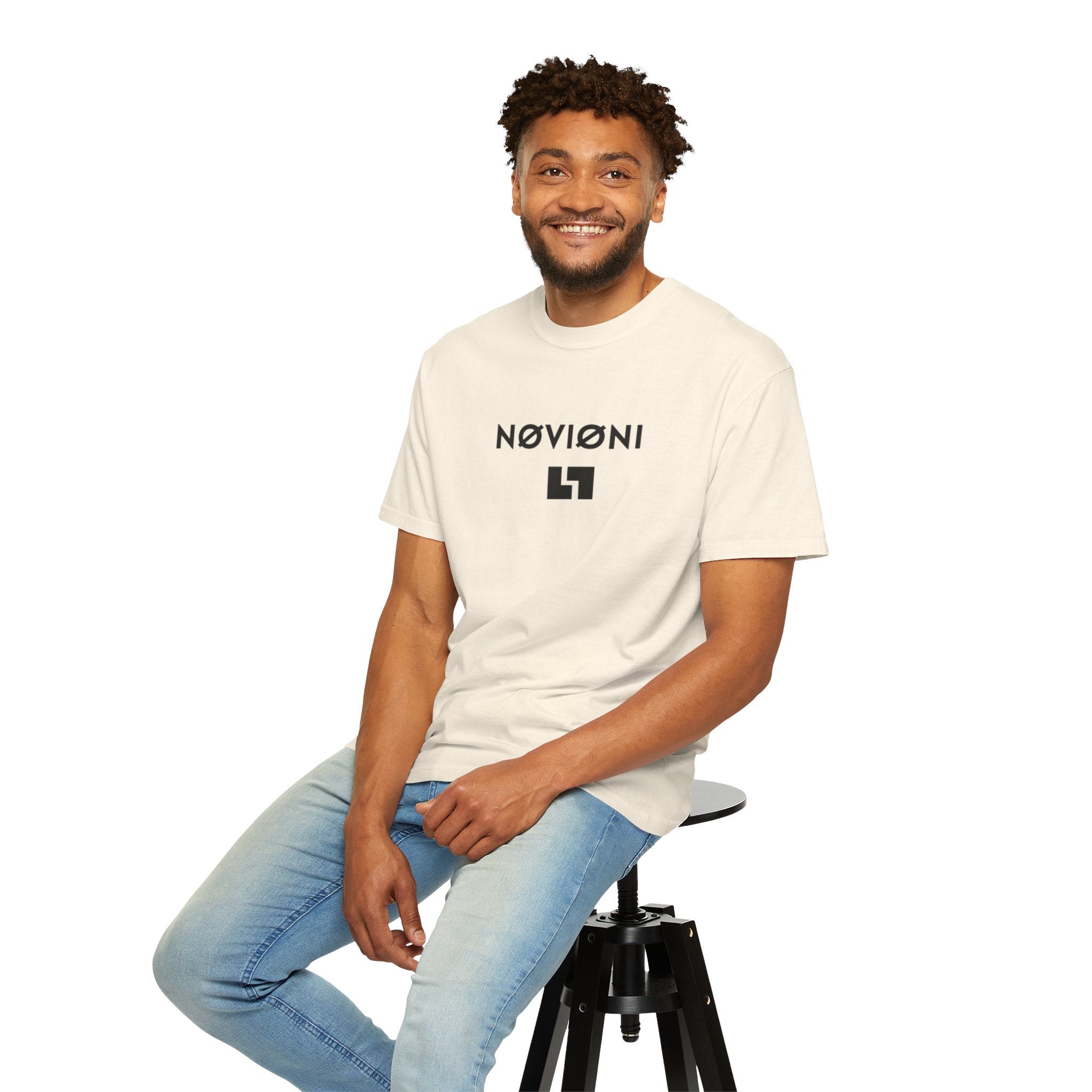 Garment-Dyed T-shirt with Novioni Design