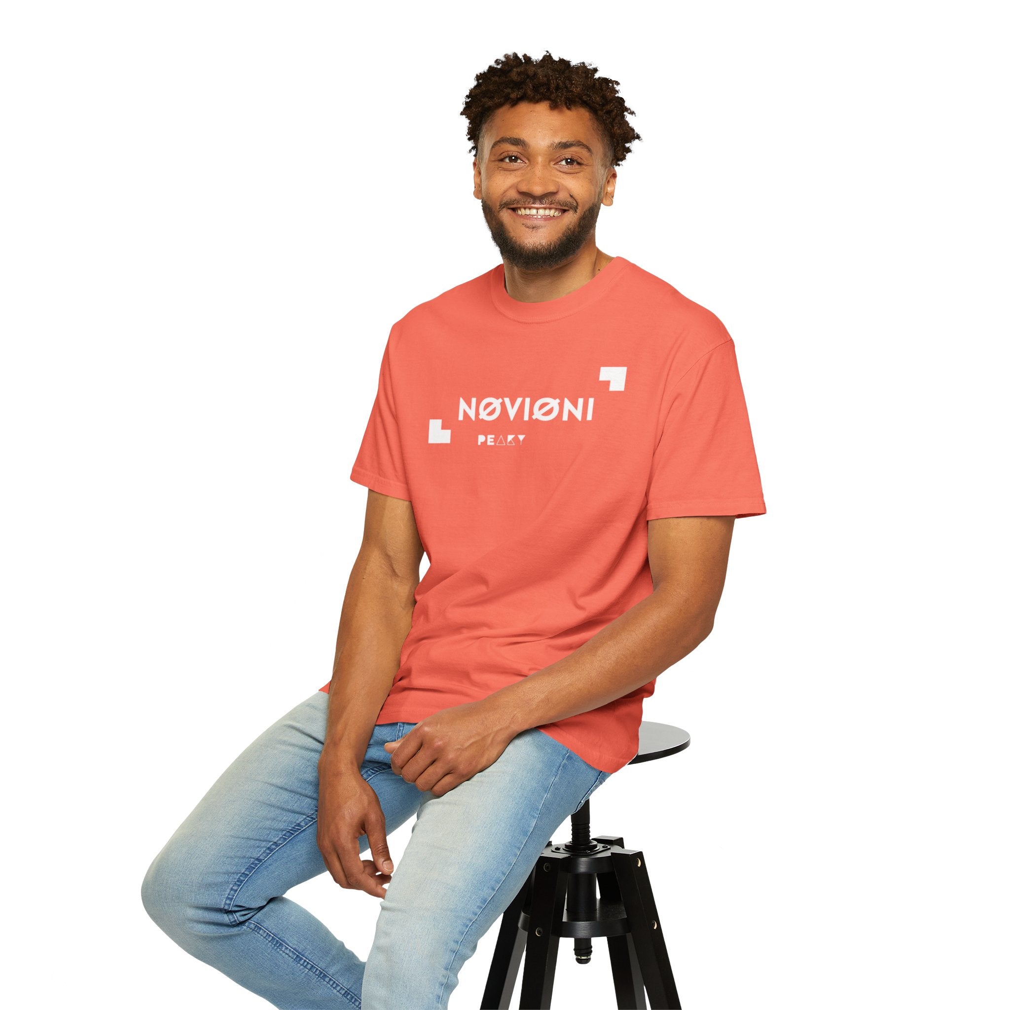 Garment-Dyed T-shirt with Novioni Design