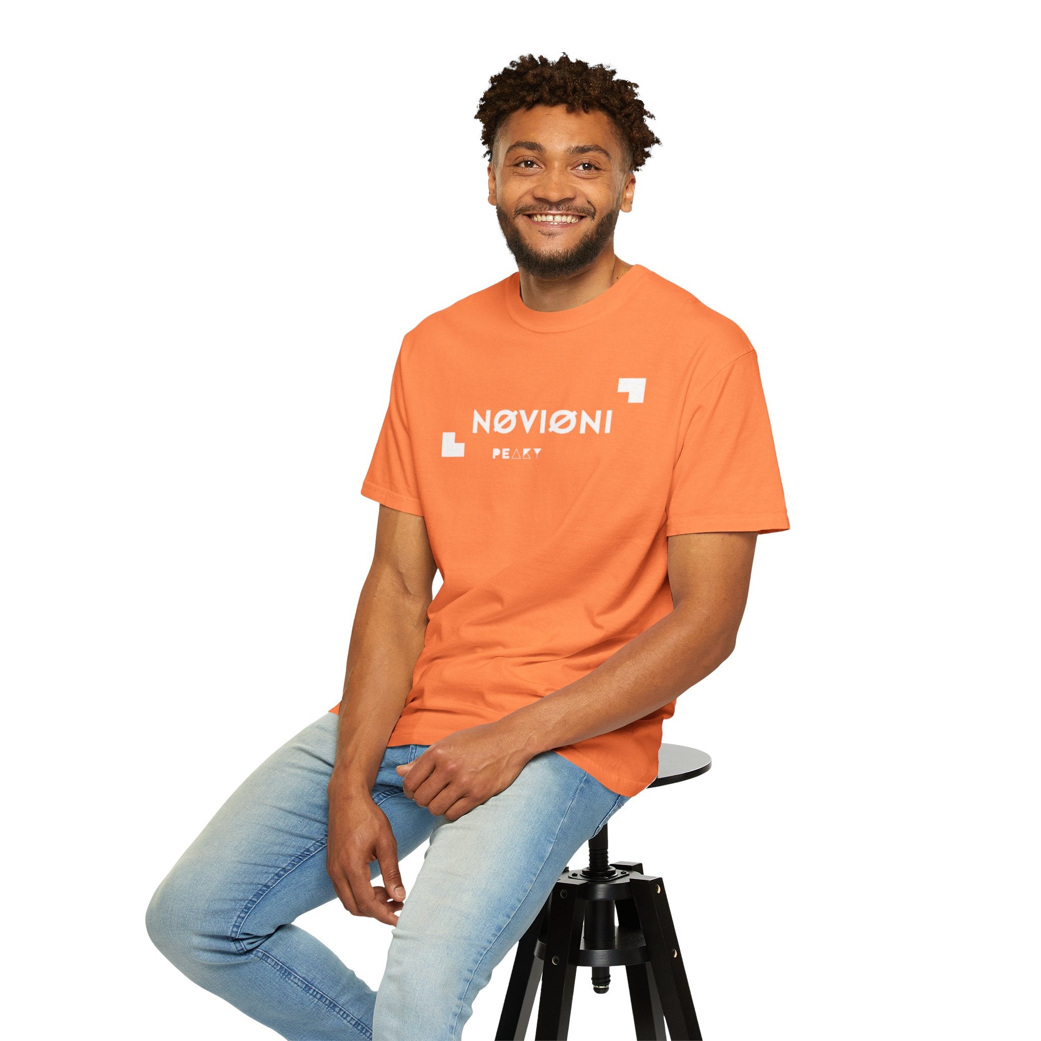 Garment-Dyed T-shirt with Novioni Design