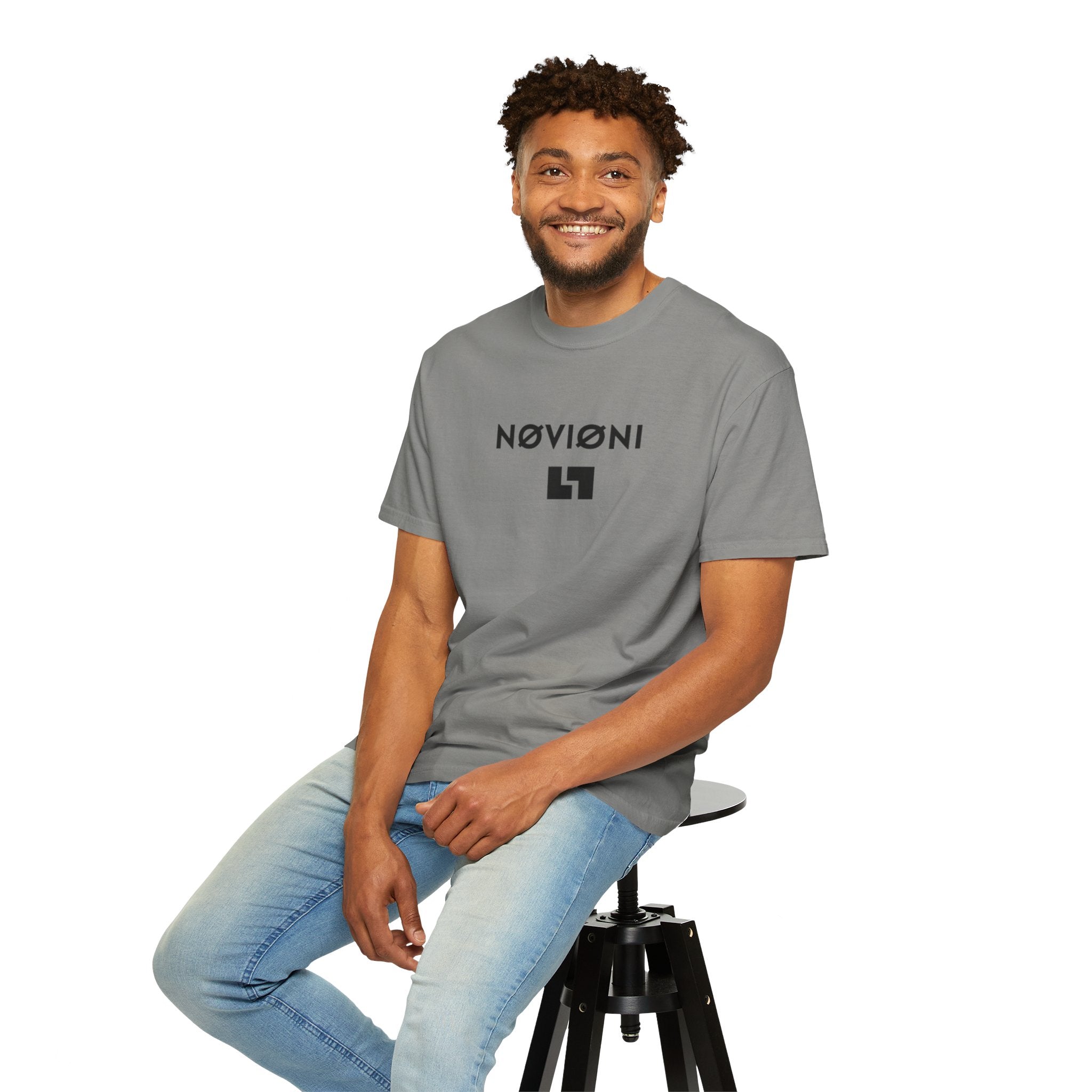 Garment-Dyed T-shirt with Novioni Design
