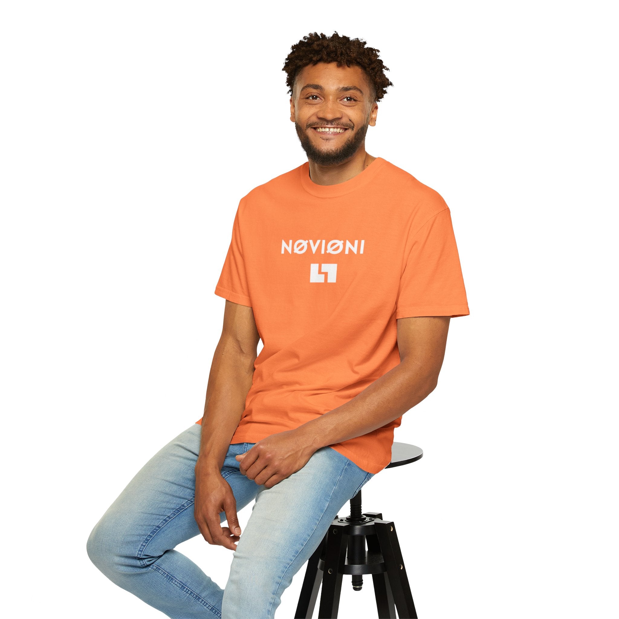 Garment-Dyed T-shirt with Novioni Design