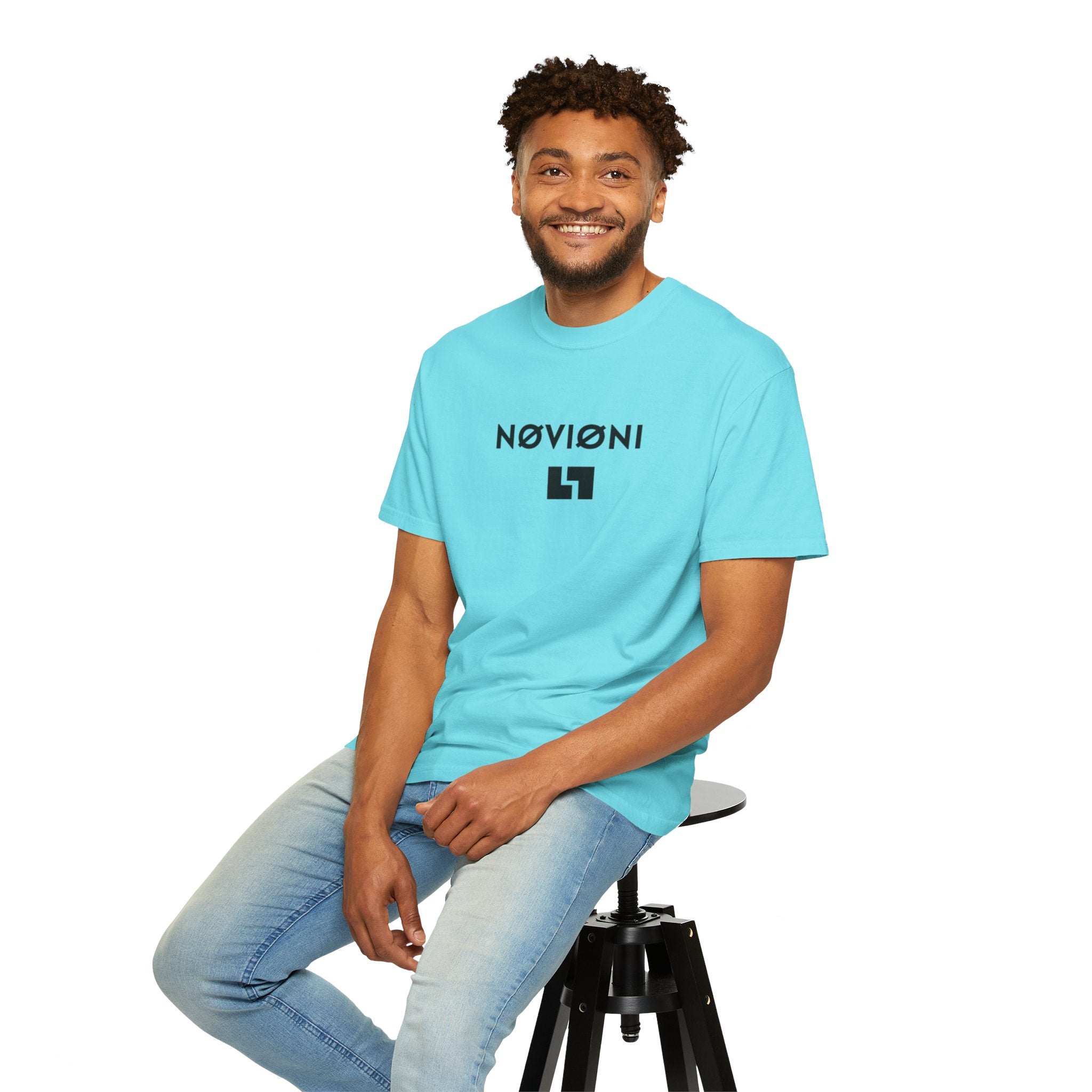 Garment-Dyed T-shirt with Novioni Design